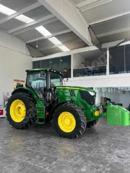 2016 MODEL JOHN DEERE 6215 R